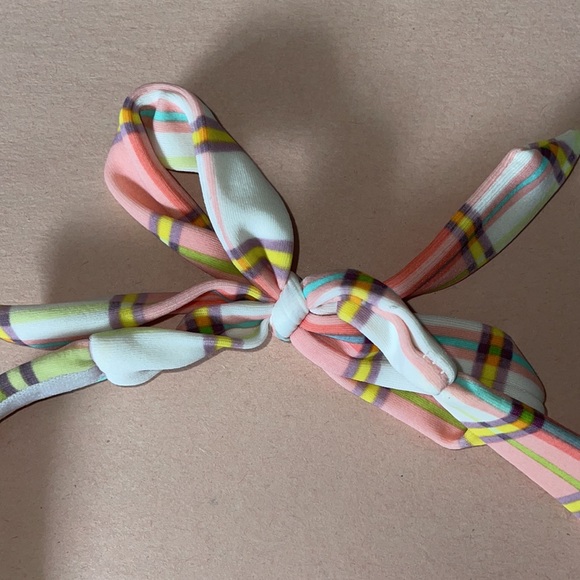 🌺HPx2🍹CUTE!! VS Plaid Halter Bikini Tie-Up Top - Picture 4 of 10